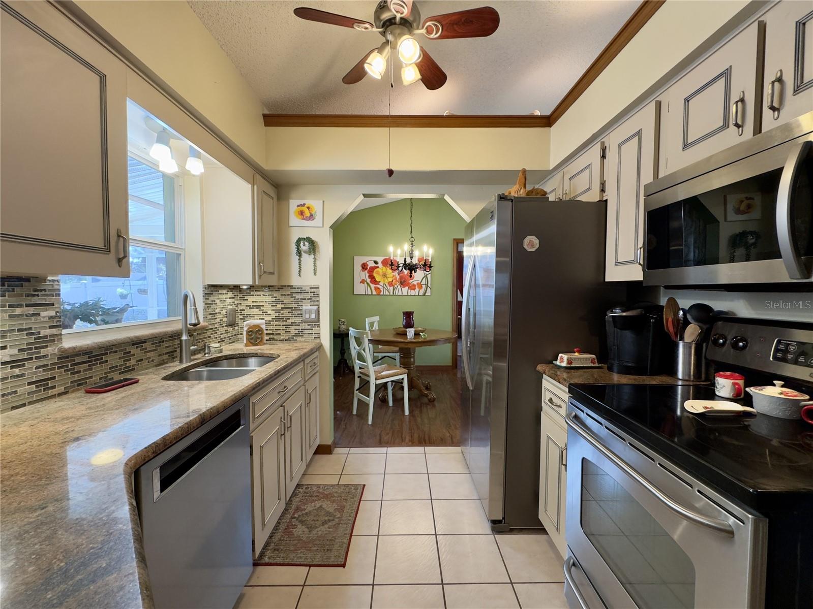 Image 17 of 50 For 31 Augusta Circle