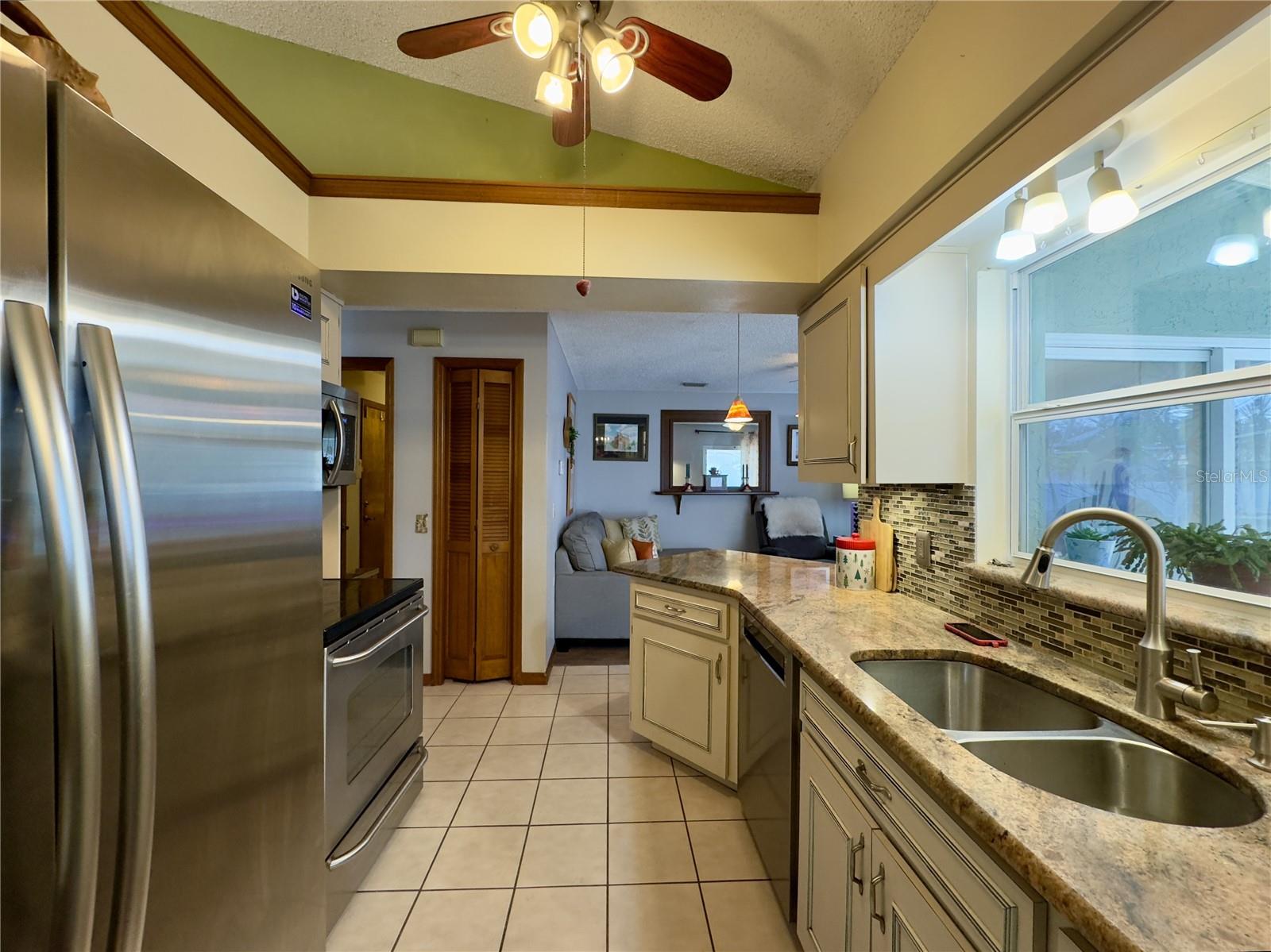 Image 18 of 50 For 31 Augusta Circle