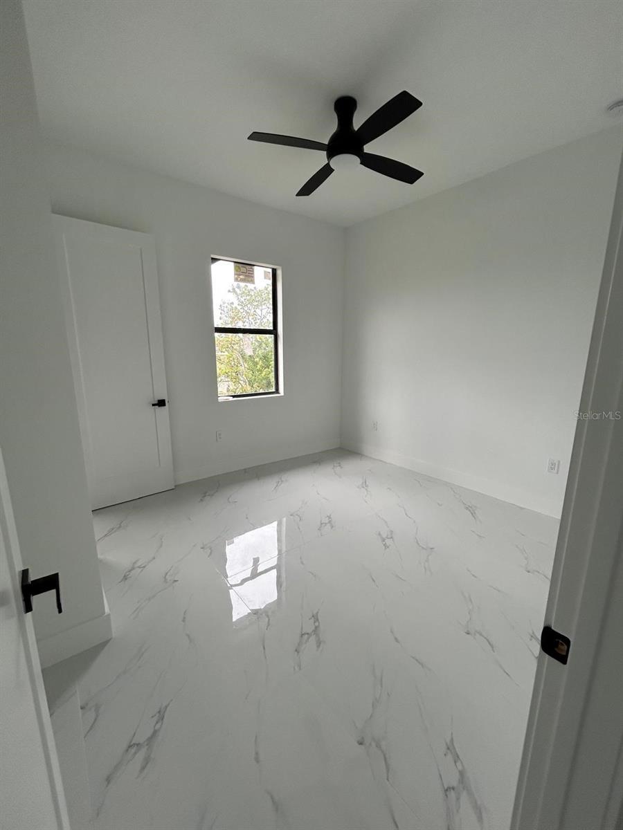 Image 10 of 32 For 1320 14th Avenue