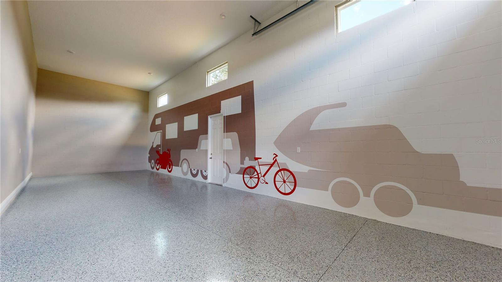 Image 15 of 33 For 9093 Players Drive