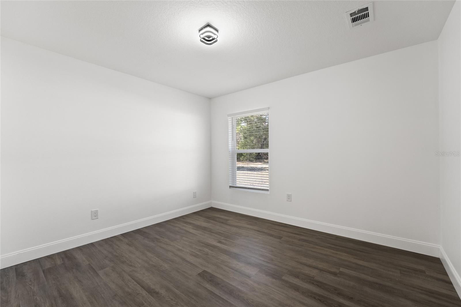 Image 18 of 32 For 13380 60th Court Road