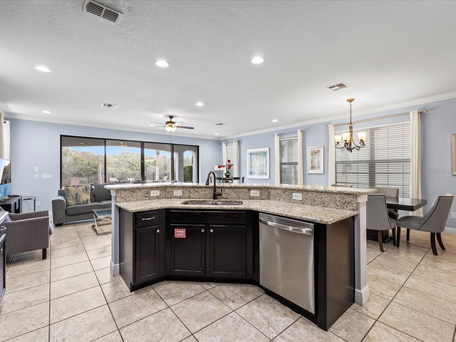 Image 11 of 66 For 733 Desert Mountain Court