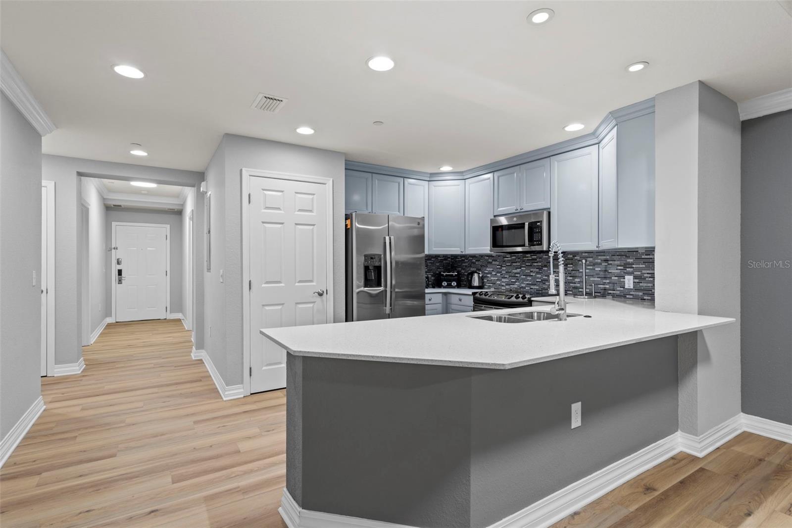 Image 4 of 33 For 7658 Whisper Way 202