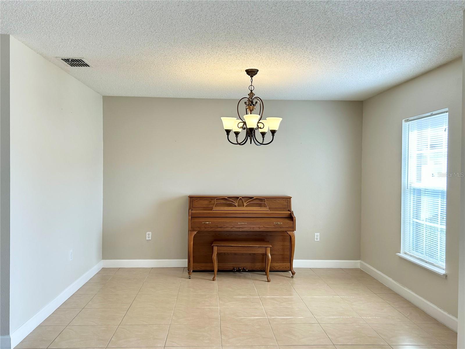 Image 6 of 34 For 2403 Melissa Ann Ct