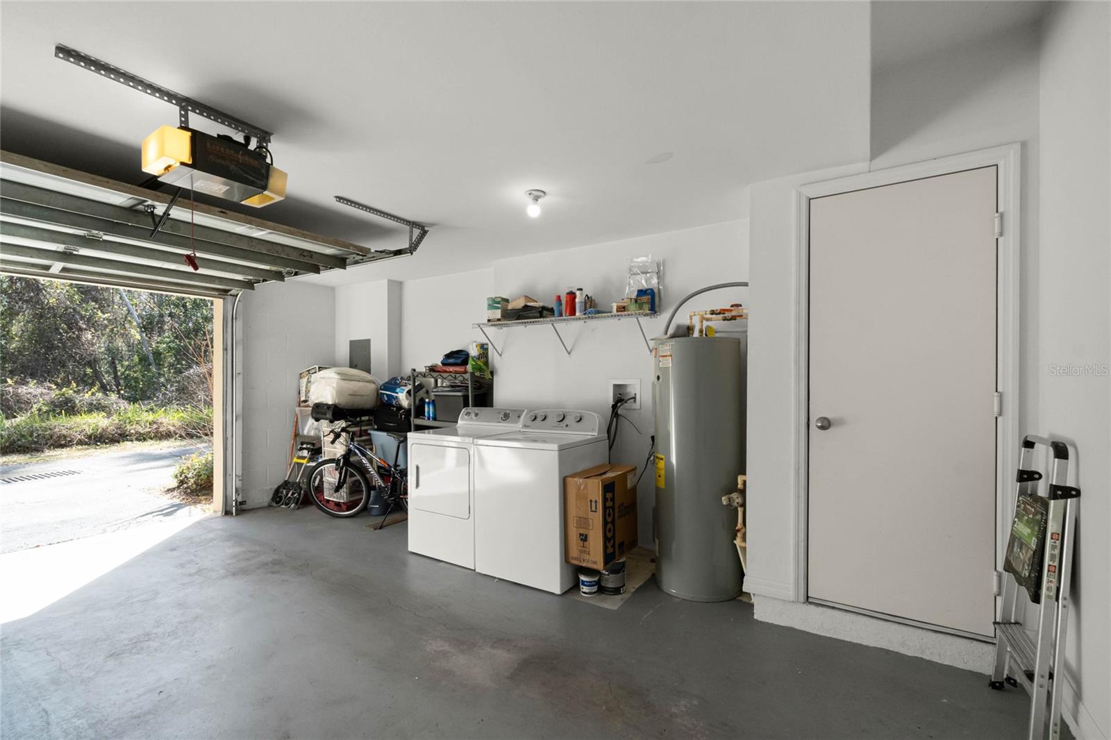 Image 18 of 20 For 709 Centervale Drive