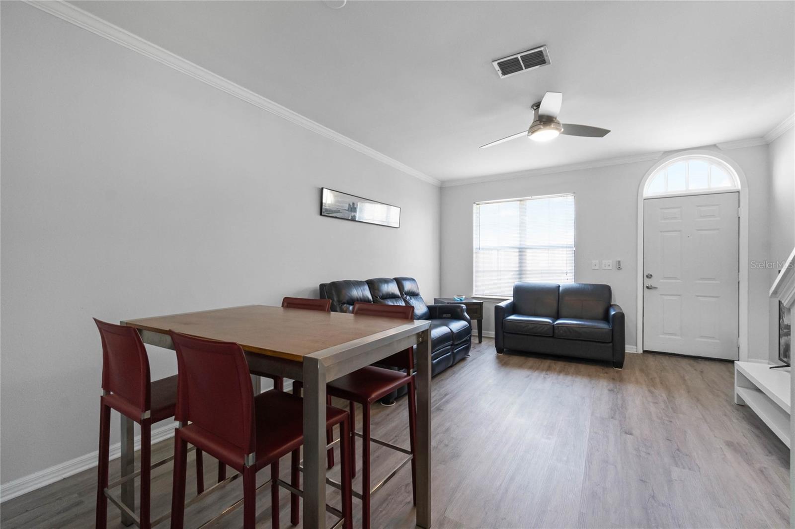 Image 3 of 20 For 709 Centervale Drive
