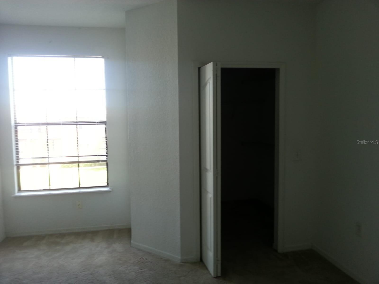 Image 5 of 9 For 6141 Metrowest Boulevard 308