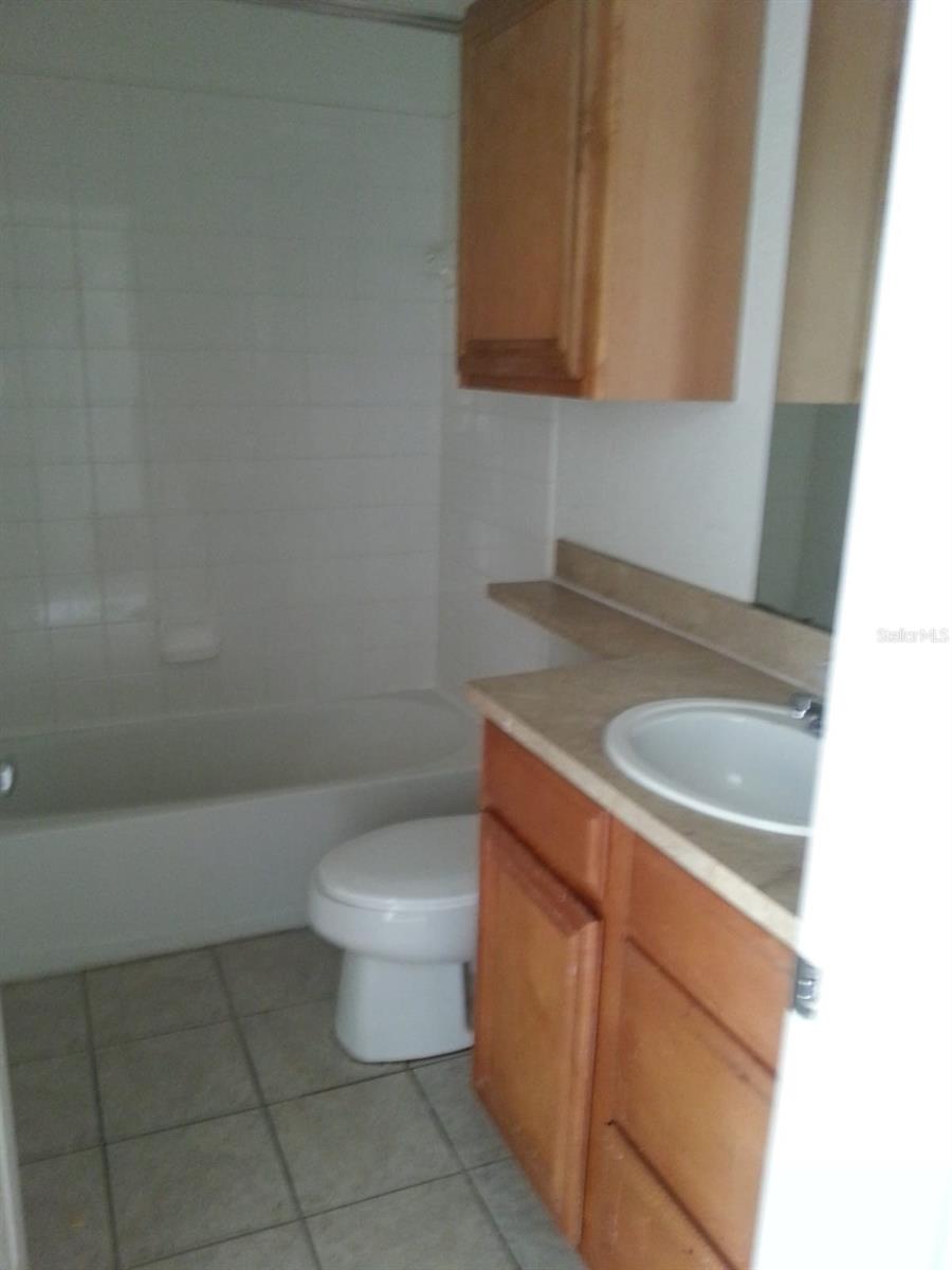 Image 9 of 9 For 6141 Metrowest Boulevard 308