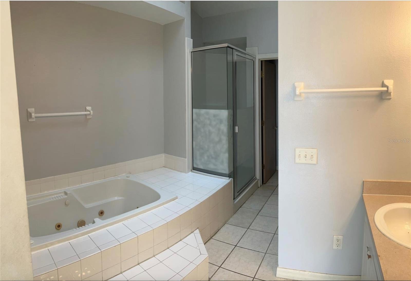 Image 11 of 14 For 720 Caribbean Drive