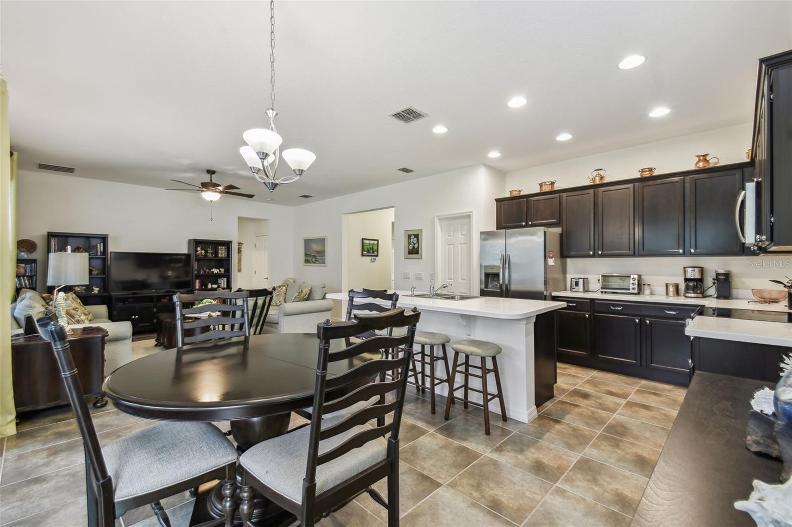 Image 14 of 56 For 1398 Del Mar Drive