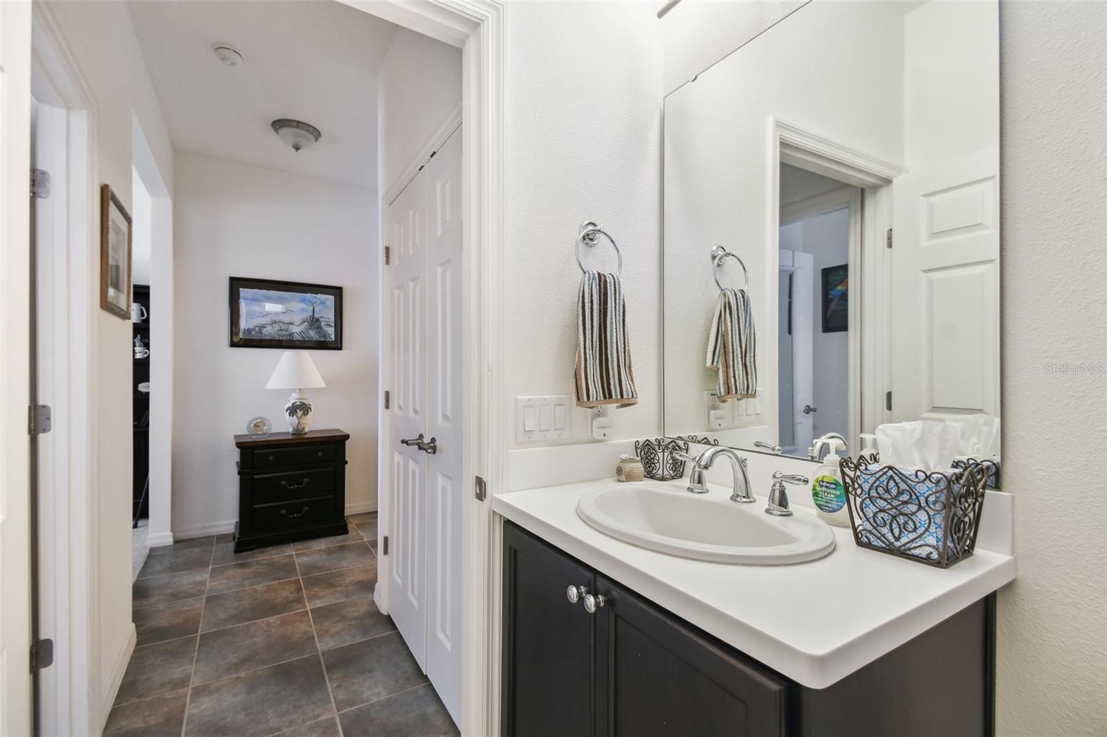 Image 25 of 56 For 1398 Del Mar Drive