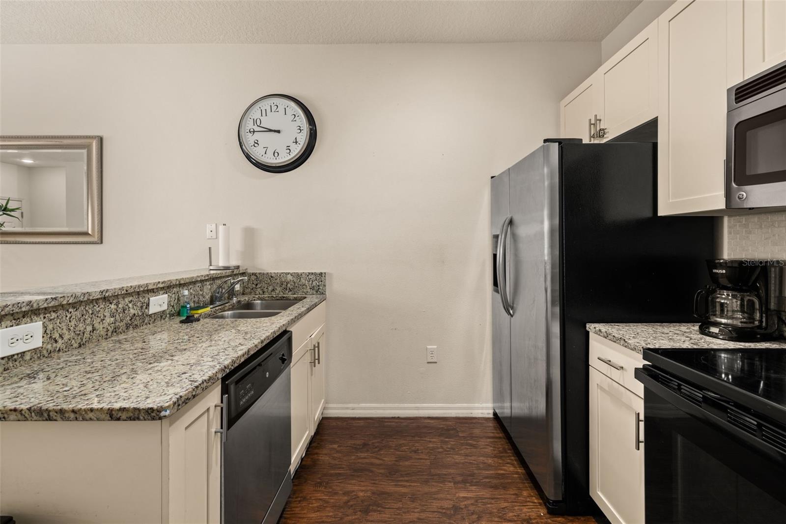 Image 14 of 48 For 5360 Diplomat Court 107