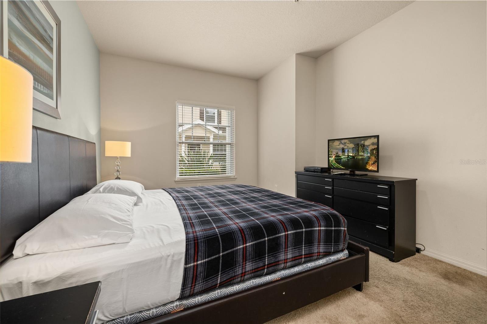 Image 18 of 48 For 5360 Diplomat Court 107