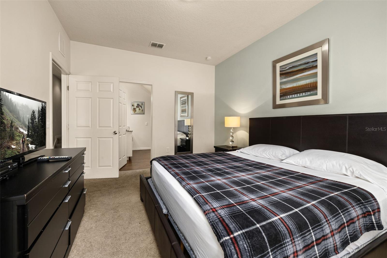 Image 19 of 48 For 5360 Diplomat Court 107