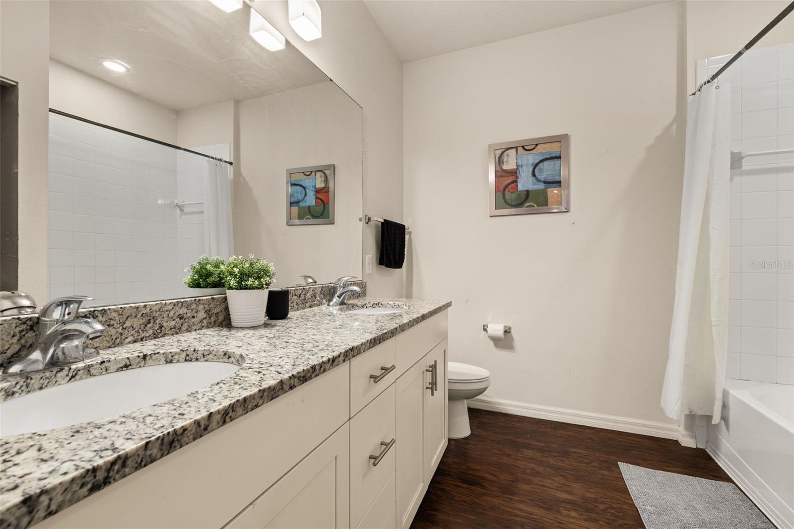 Image 31 of 48 For 5360 Diplomat Court 107