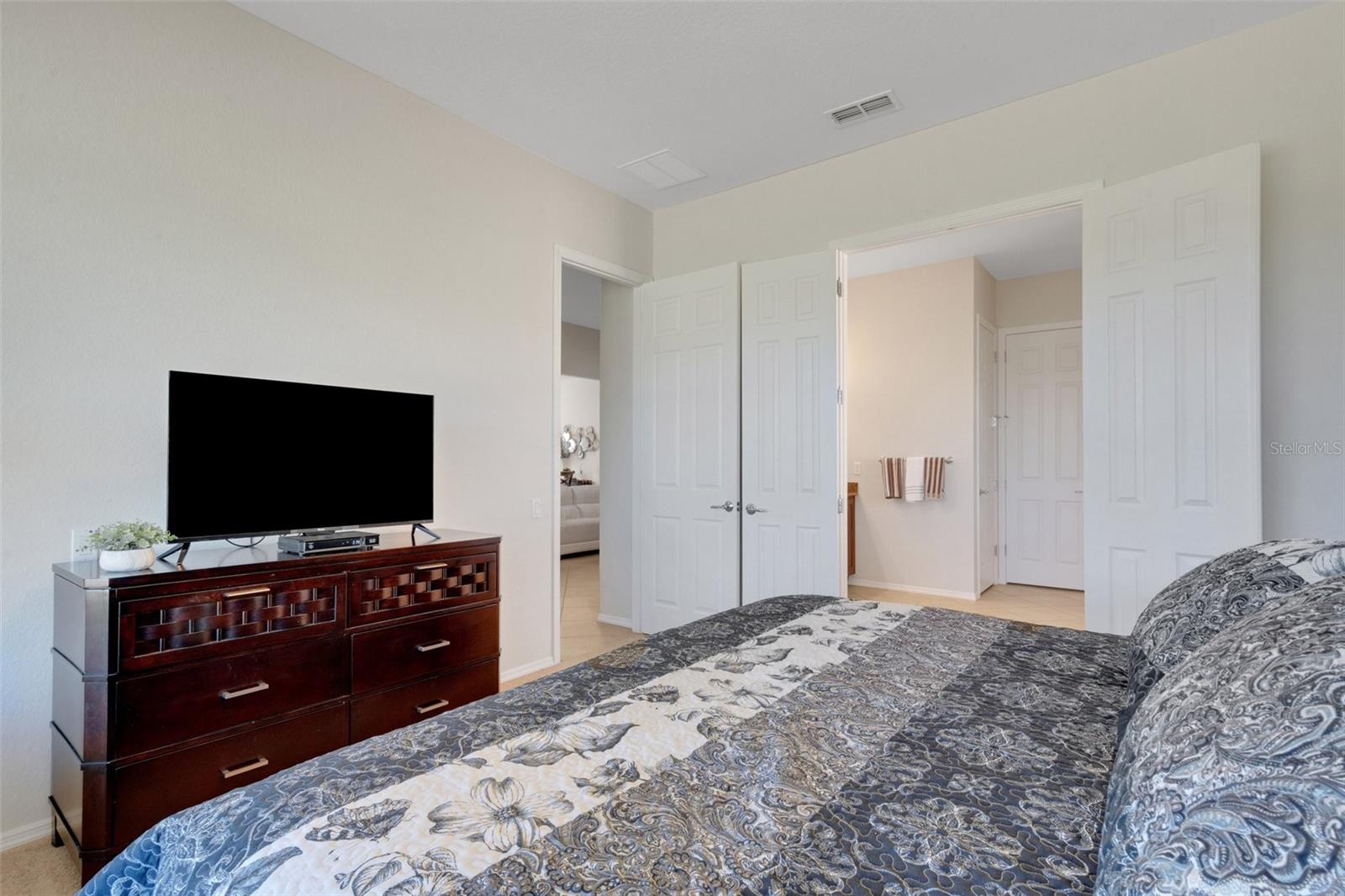 Image 34 of 86 For 280 Del Sol Avenue