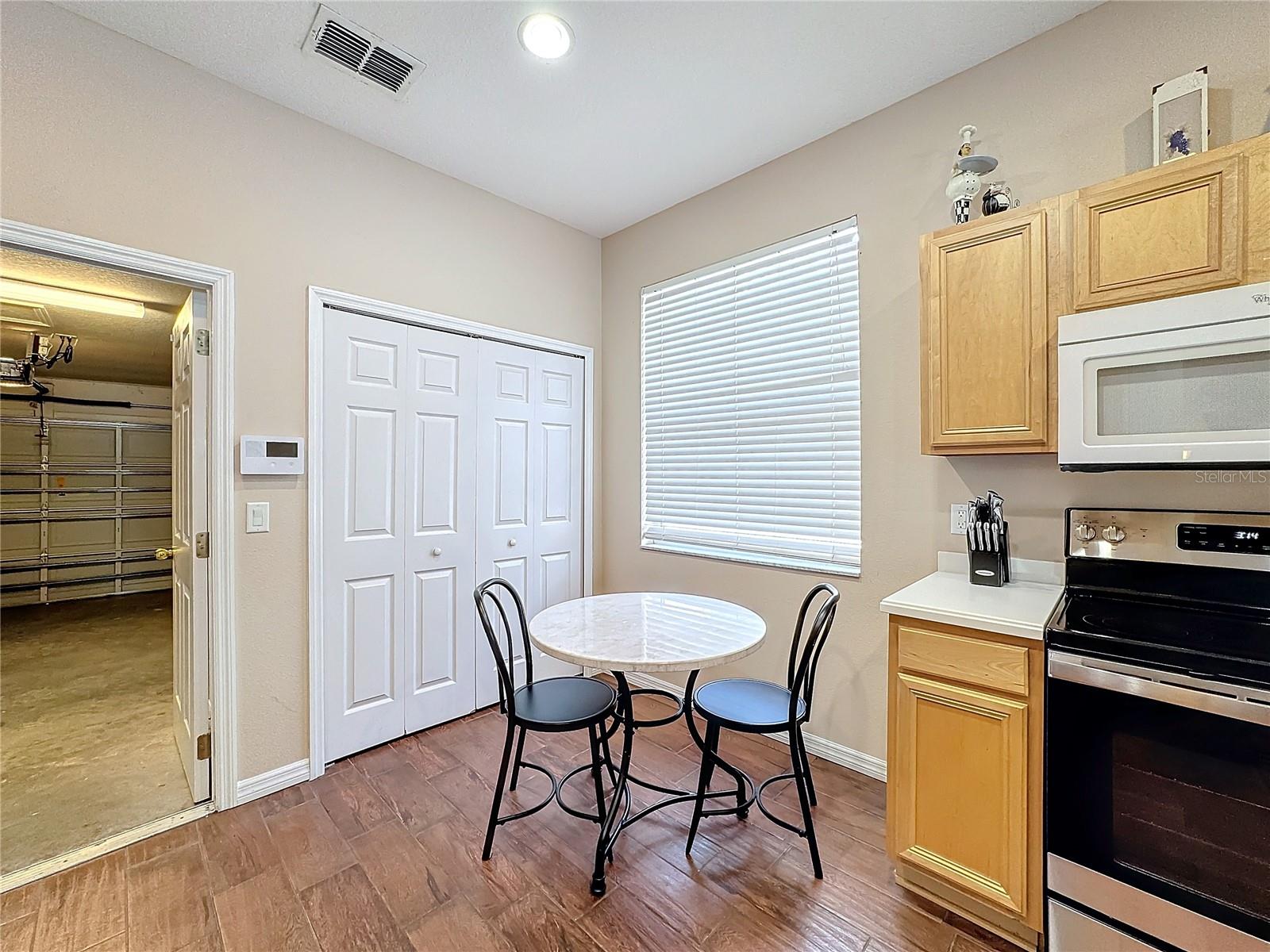 Image 17 of 61 For 331 Henley Circle