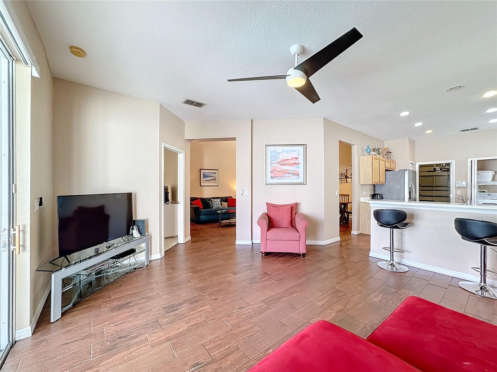Image 21 of 61 For 331 Henley Circle