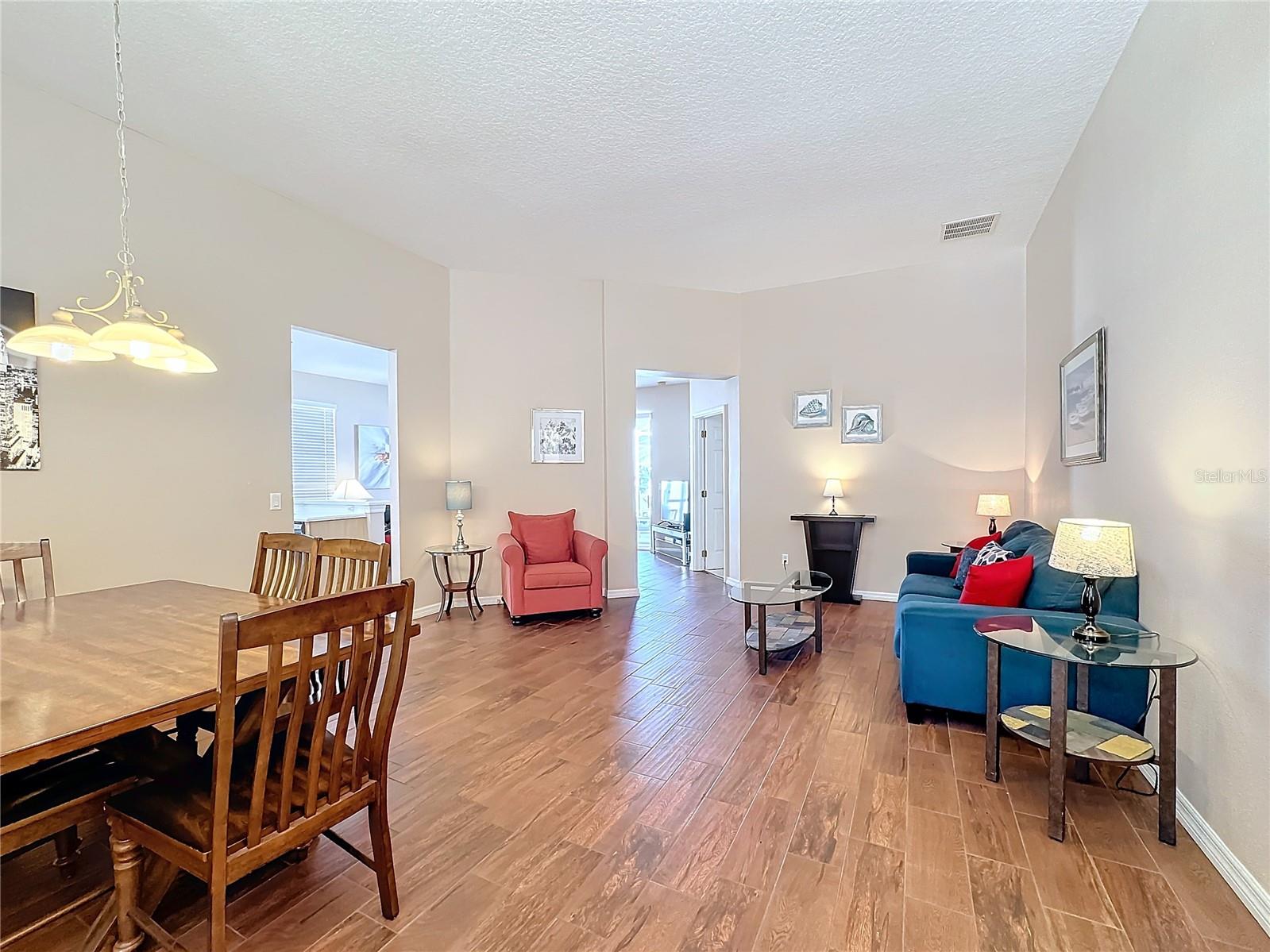 Image 4 of 61 For 331 Henley Circle