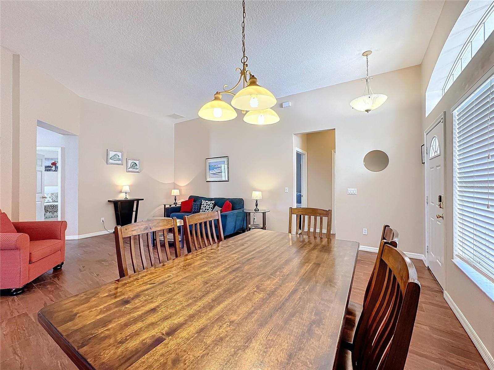 Image 5 of 61 For 331 Henley Circle