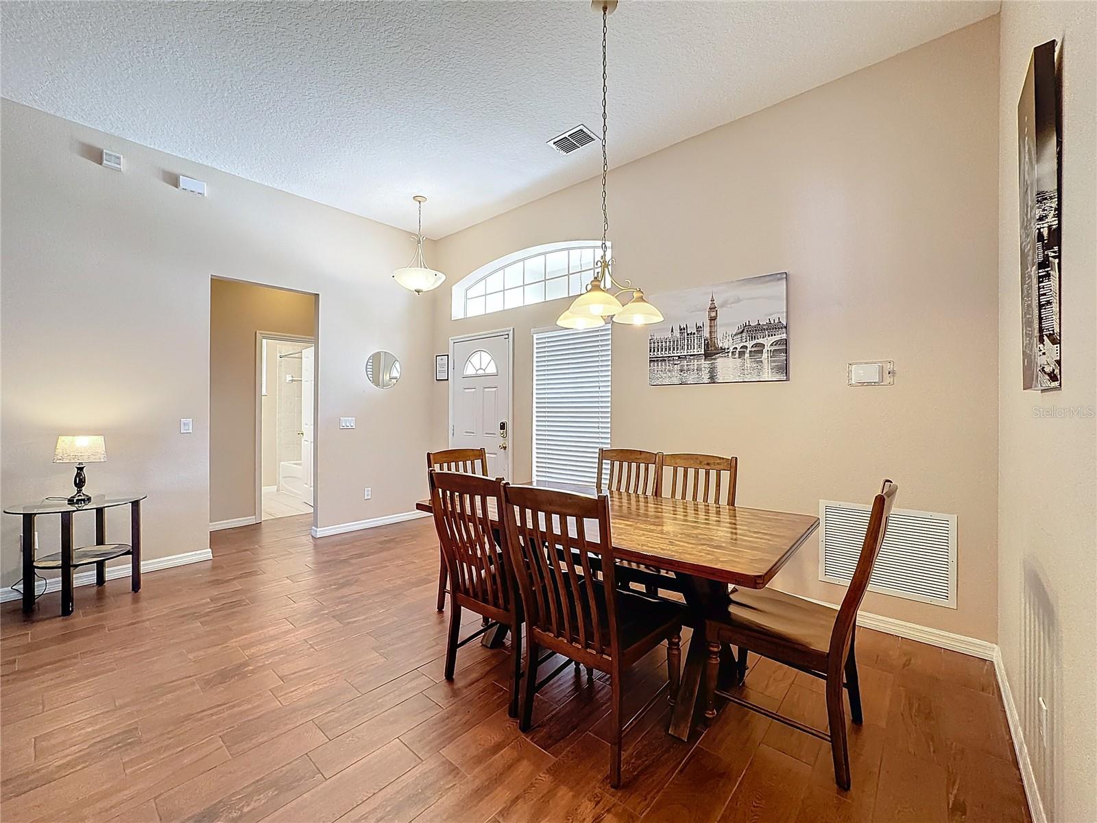 Image 6 of 61 For 331 Henley Circle