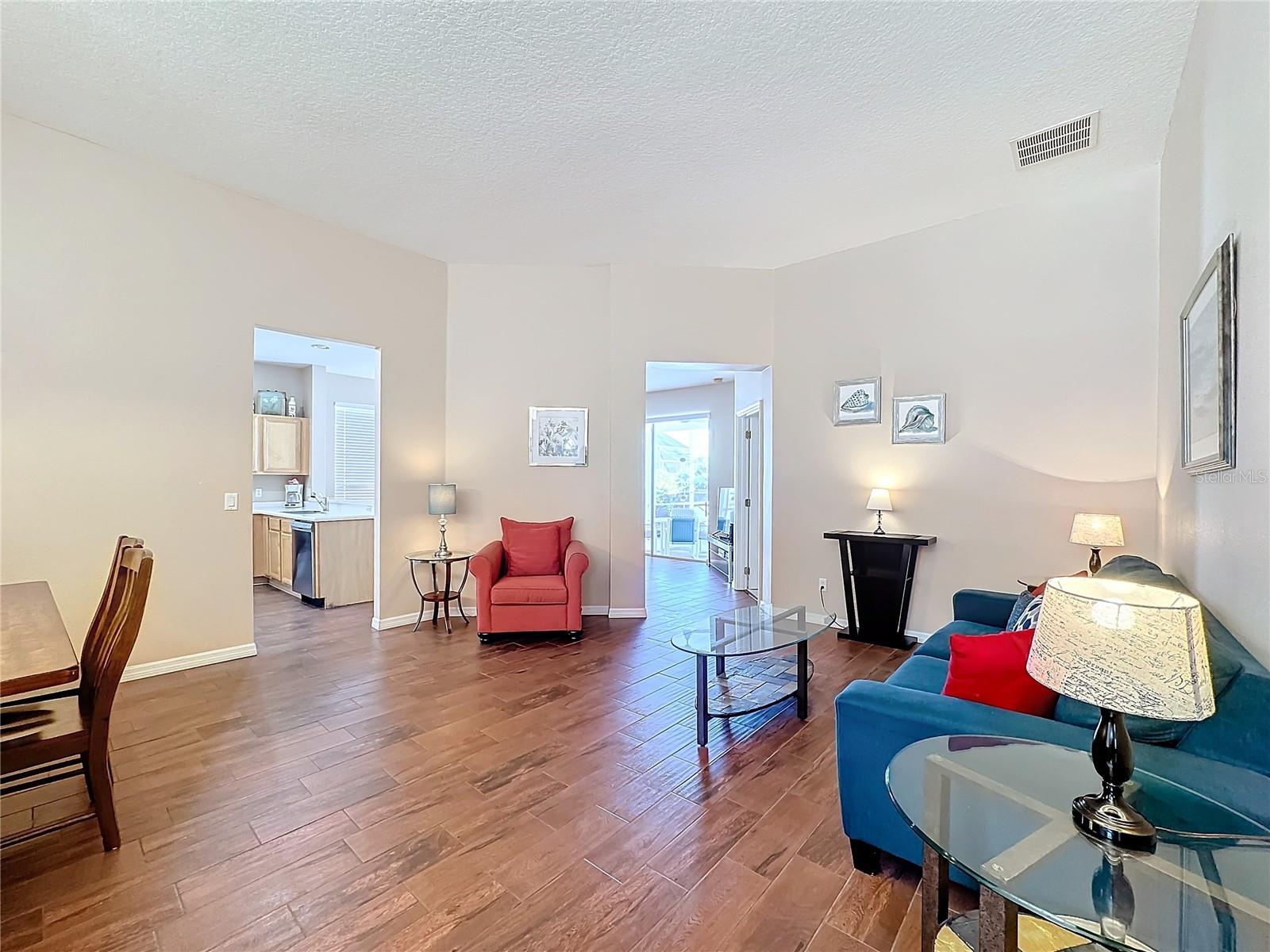 Image 7 of 61 For 331 Henley Circle