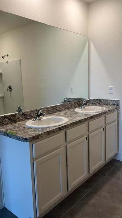 Image 27 of 47 For 1827 Silverbell Loop