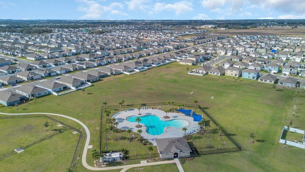 Image 35 of 47 For 1827 Silverbell Loop