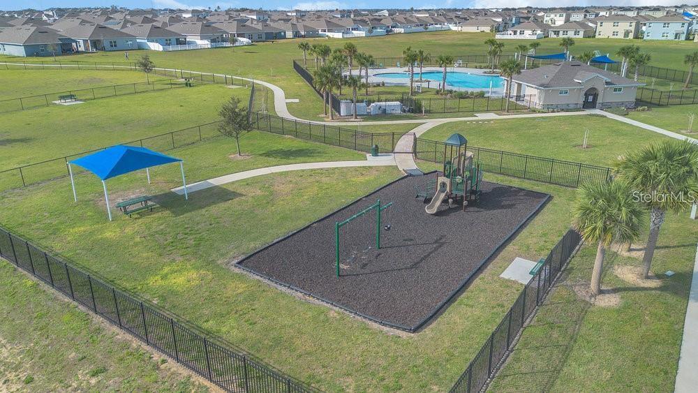 Image 36 of 47 For 1827 Silverbell Loop