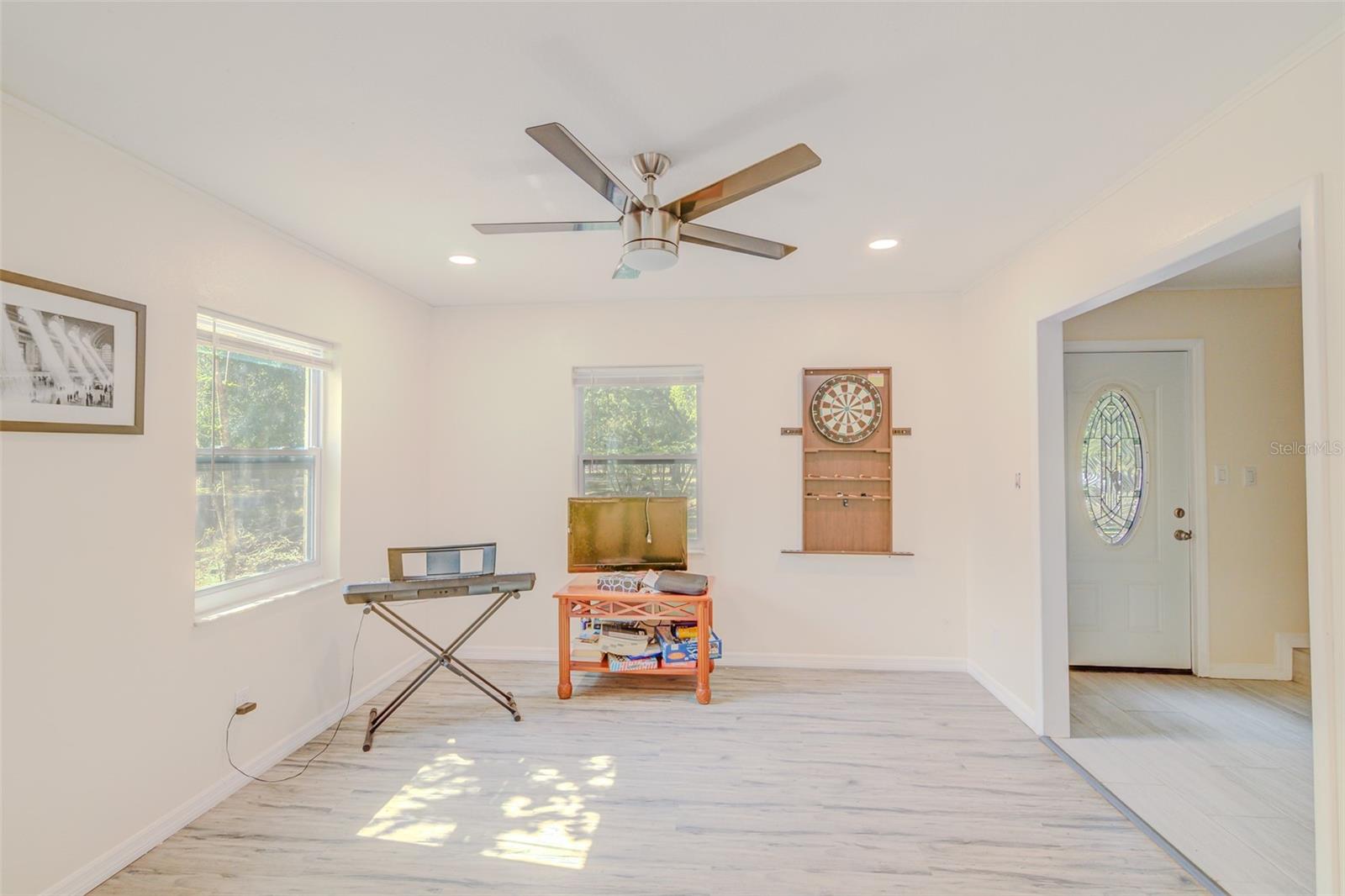 Image 12 of 78 For 15345 Rockridge Road