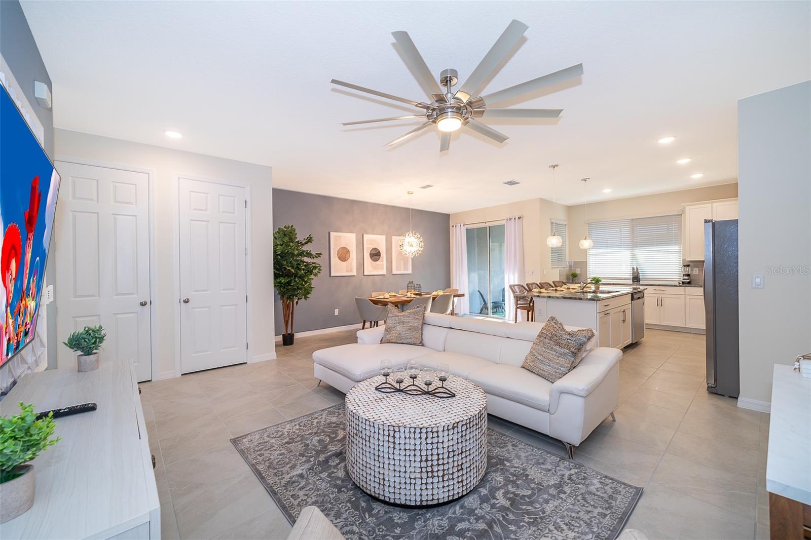 Image 11 of 30 For 1696 Tropical Palms Circle