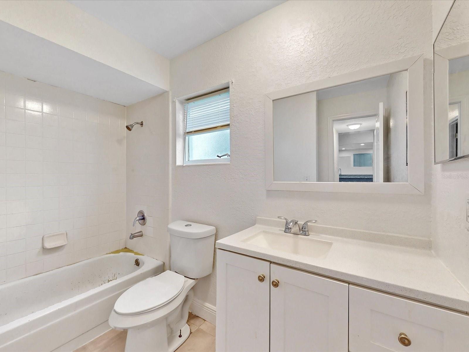 Image 18 of 27 For 830 Flag Lane