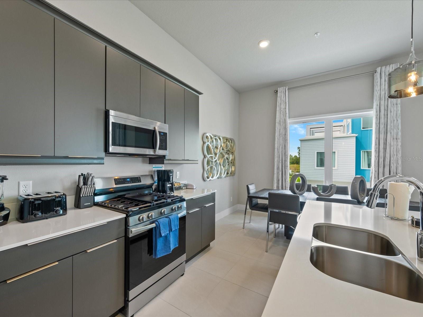 Image 11 of 61 For 7770 Sandy Ridge Drive 225