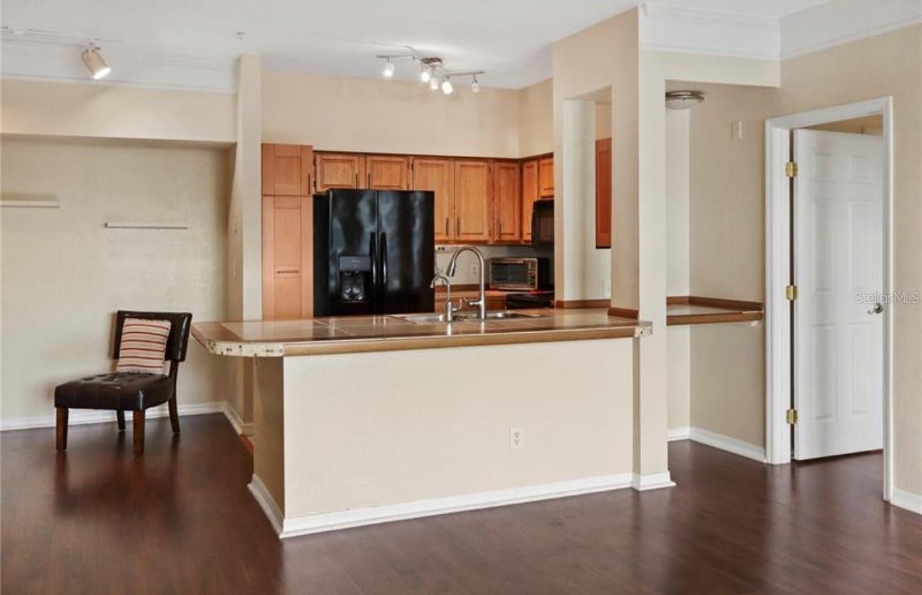 Image 4 of 11 For 3384 Corona Village Way 102