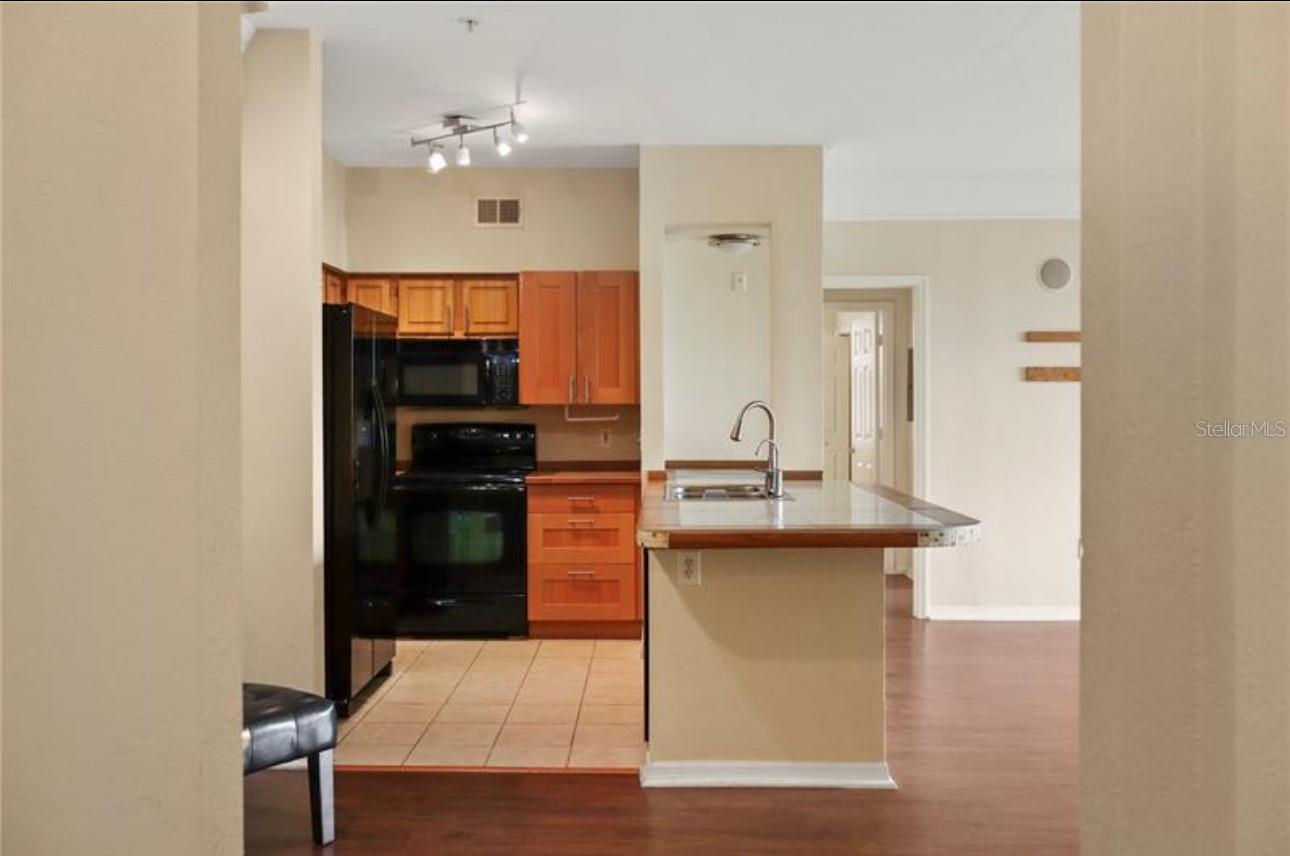 Image 5 of 11 For 3384 Corona Village Way 102