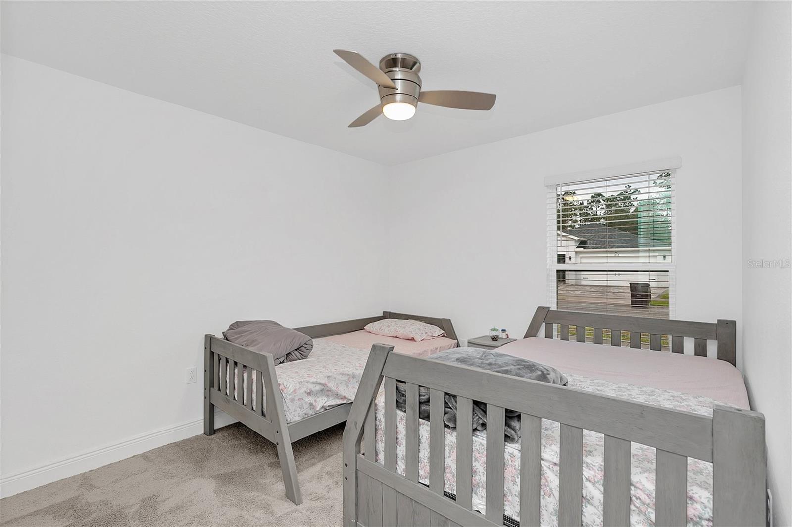 Image 17 of 32 For 1877 River Crest Avenue