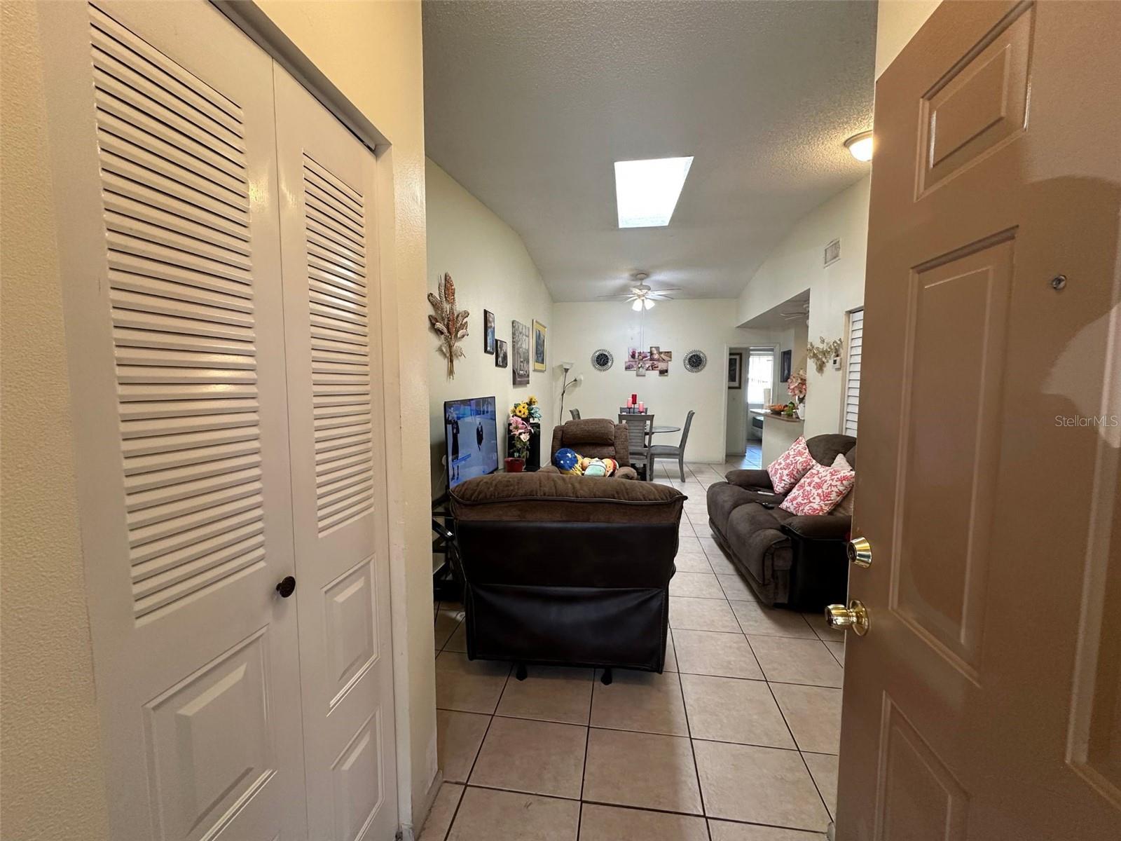 Image 3 of 23 For 996 Dolphin Drive