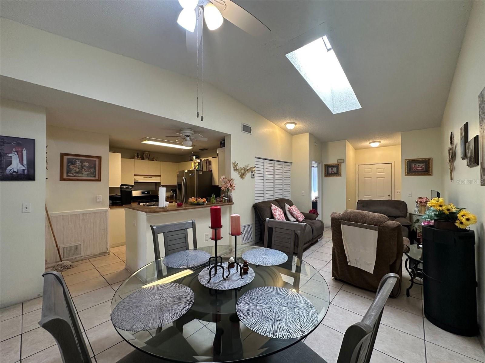 Image 5 of 23 For 996 Dolphin Drive