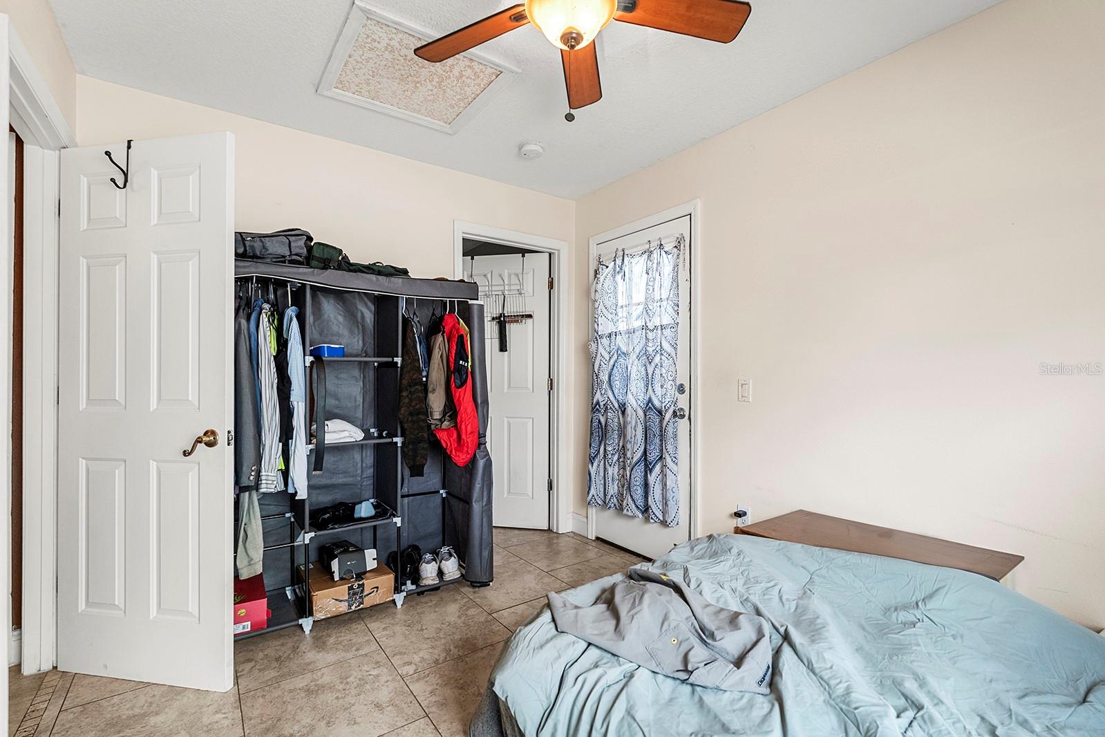Image 15 of 31 For 1433 Kingston Way