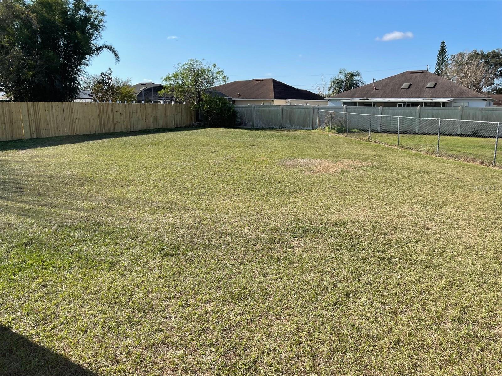 Image 13 of 28 For 828 Abbeville Court