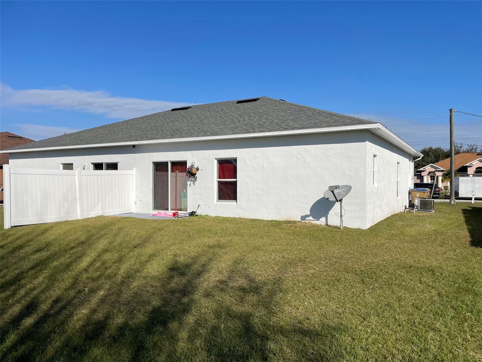 Image 15 of 28 For 828 Abbeville Court