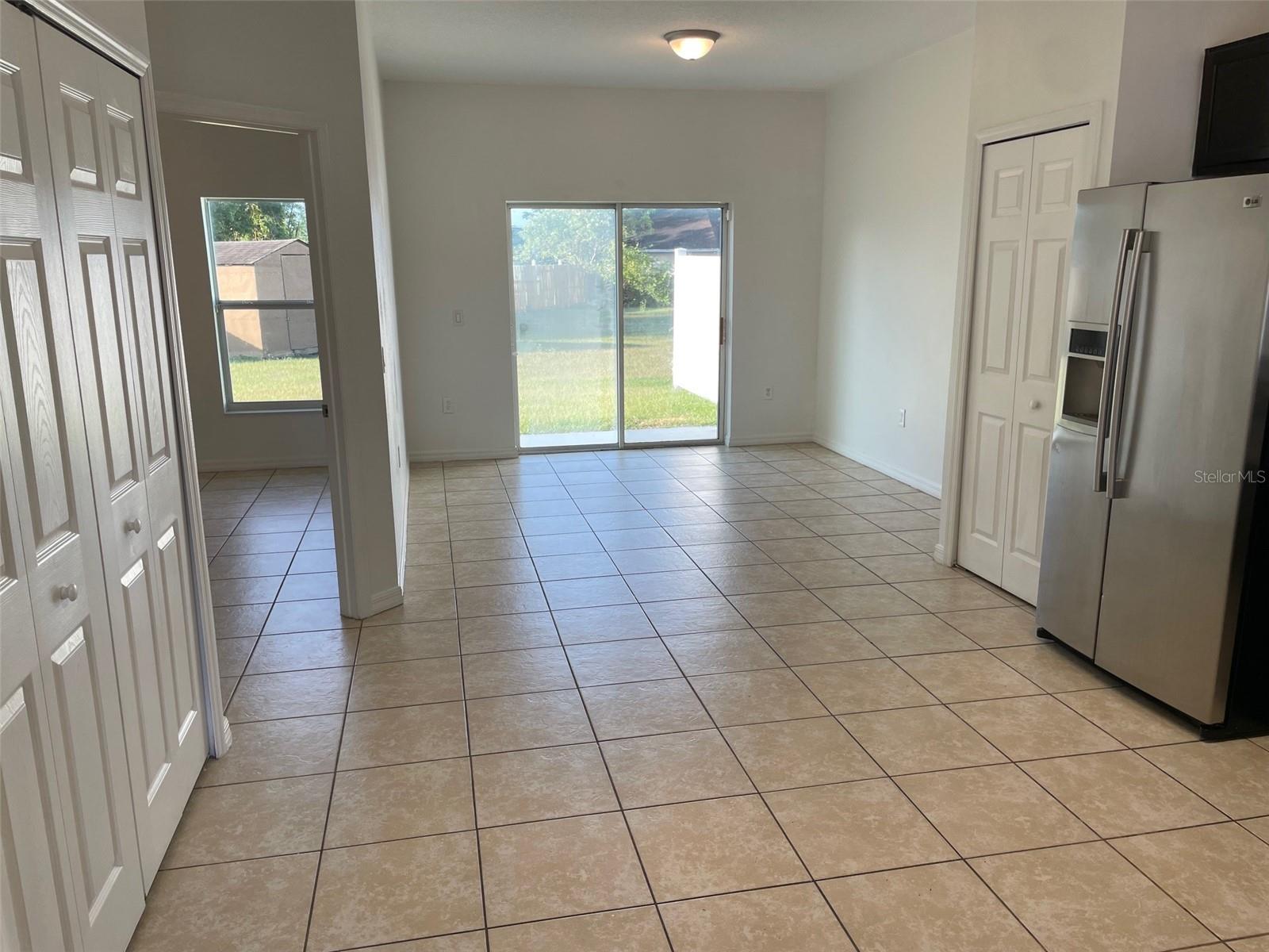 Image 17 of 28 For 828 Abbeville Court