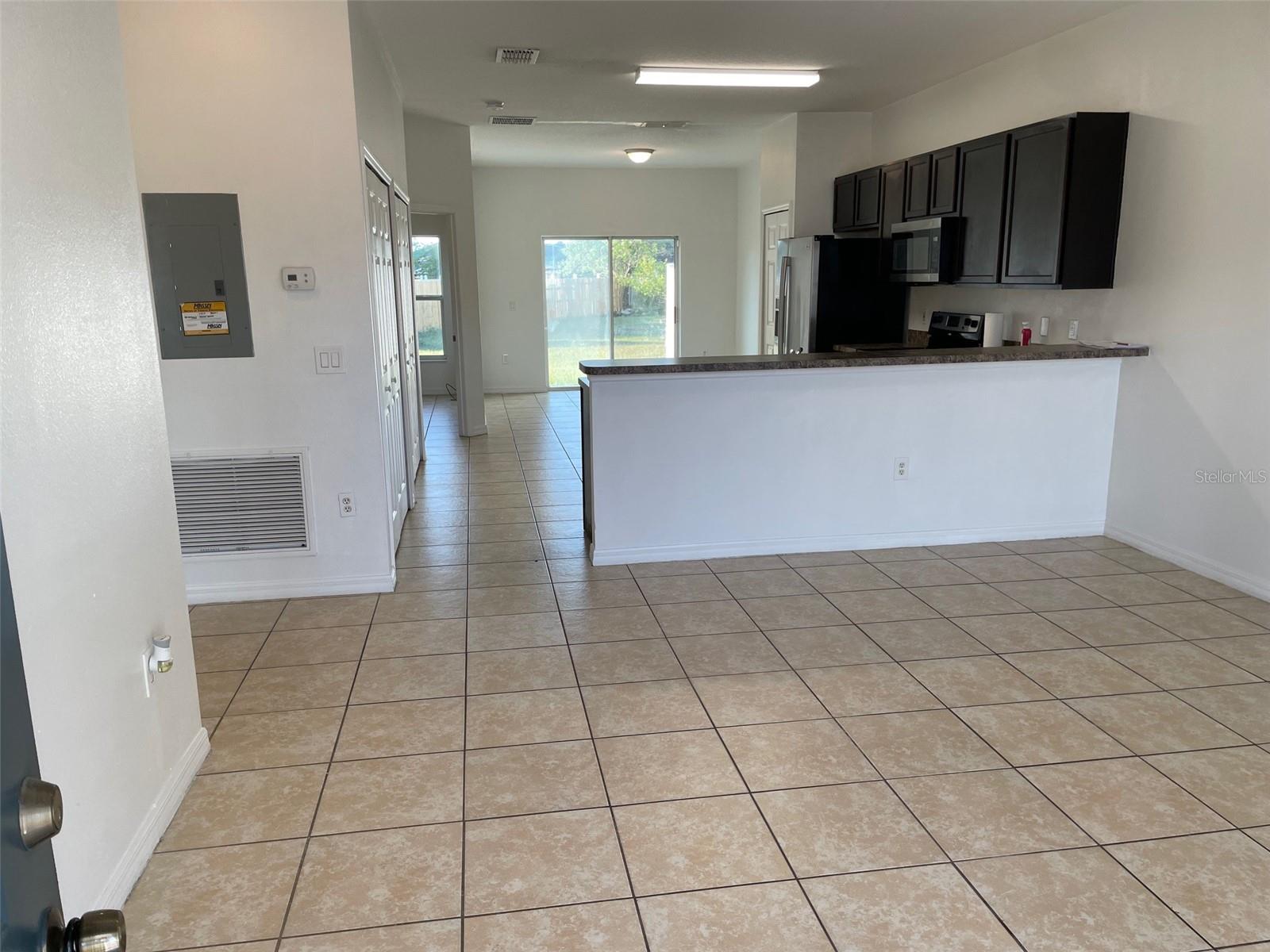 Image 20 of 28 For 828 Abbeville Court