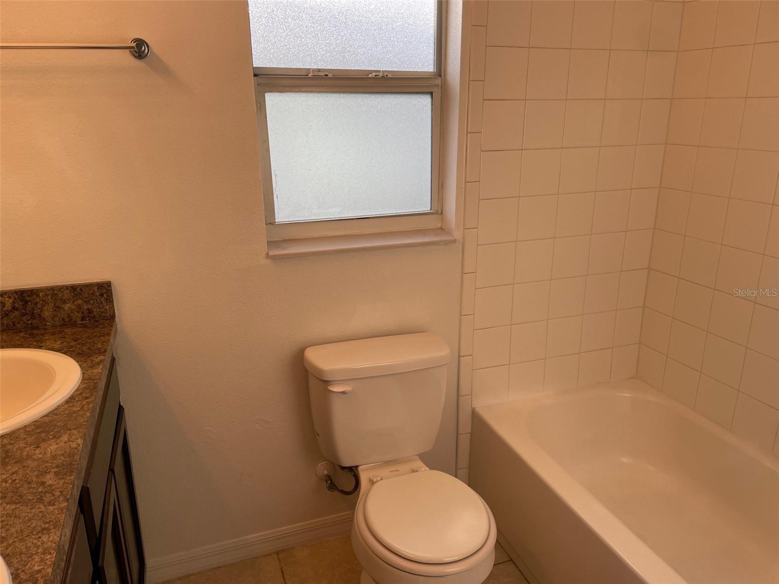 Image 24 of 28 For 828 Abbeville Court