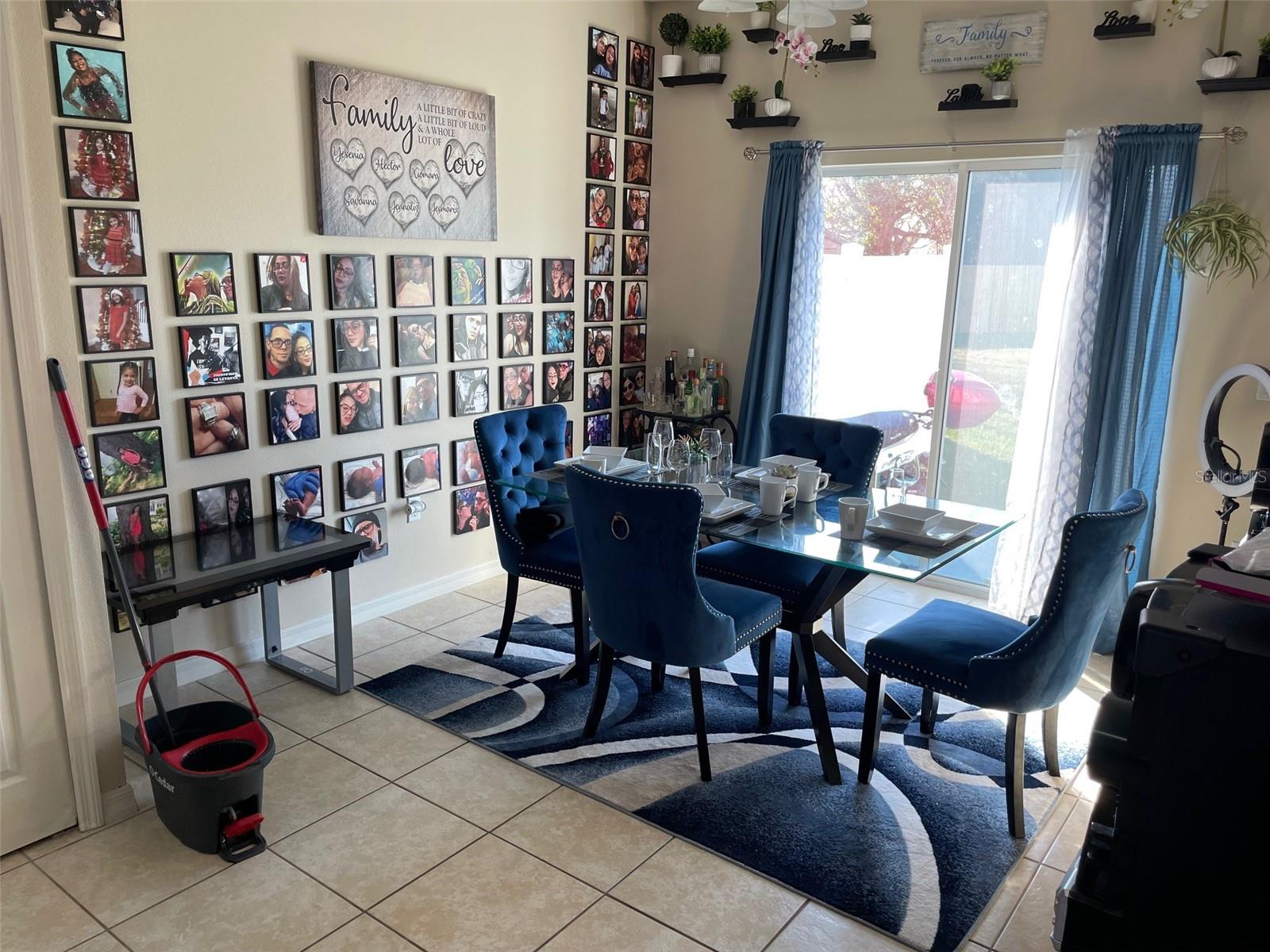 Image 3 of 28 For 828 Abbeville Court