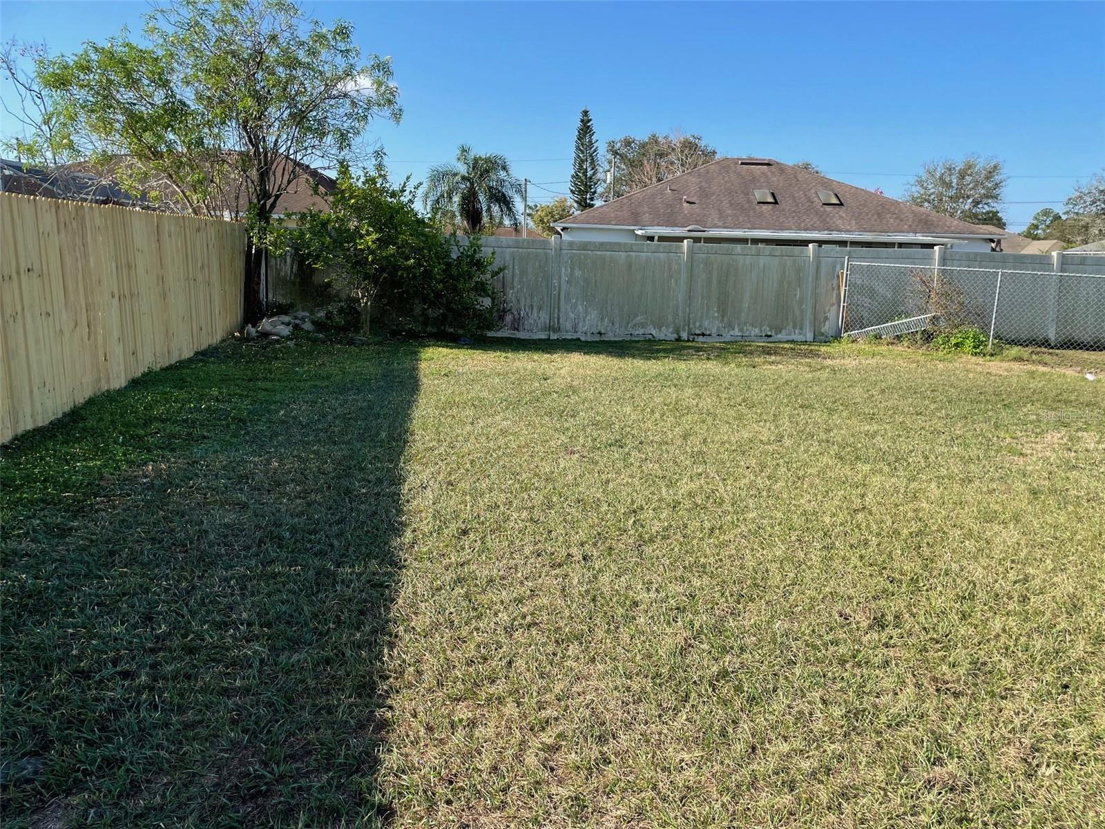 Image 8 of 28 For 828 Abbeville Court