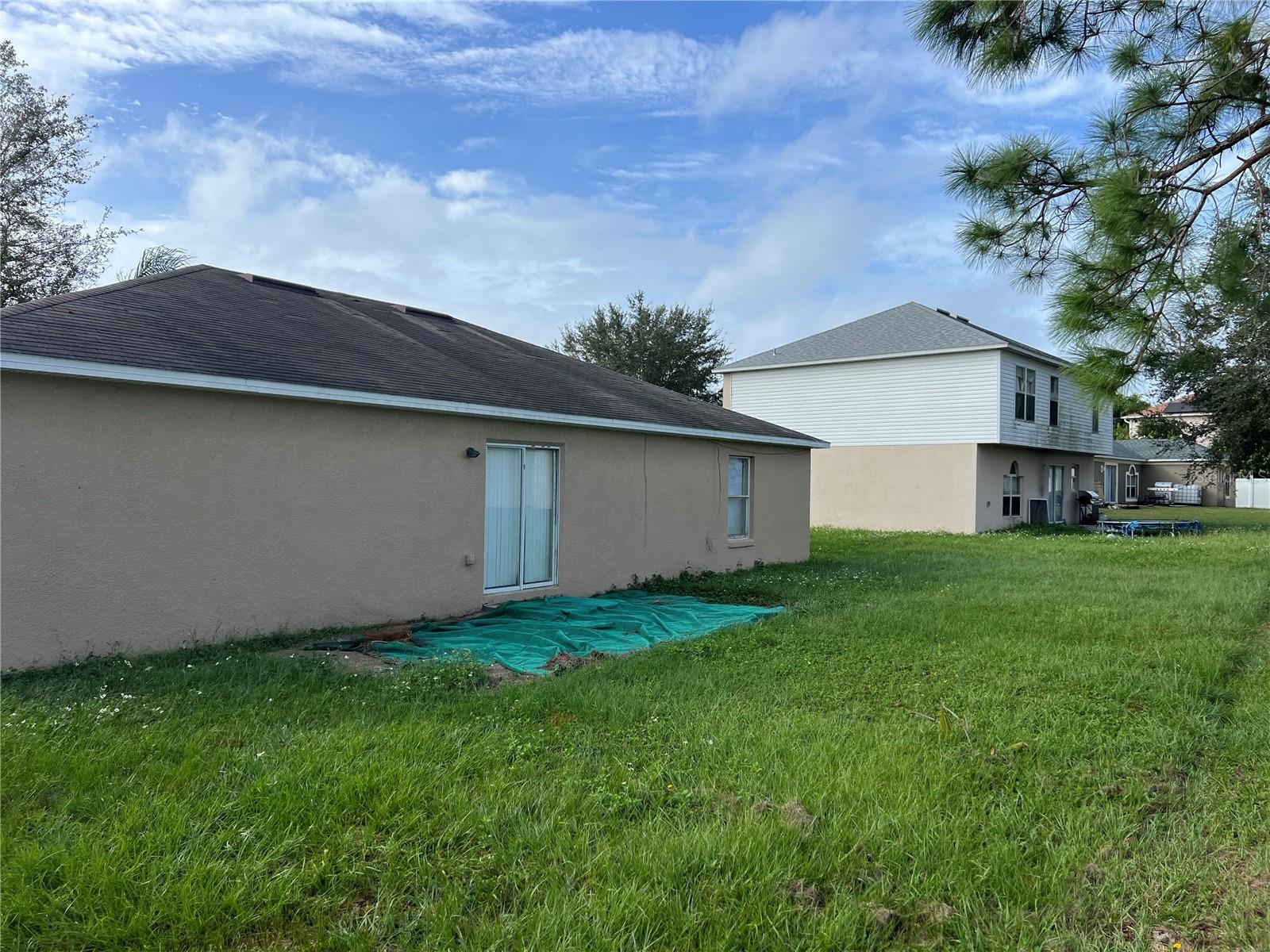 Image 3 of 24 For 138 Inconnu Court