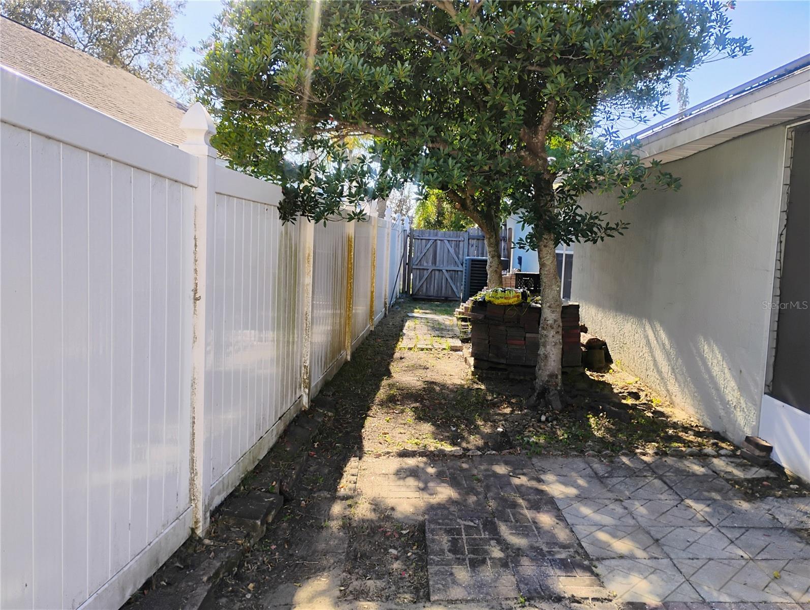 Image 46 of 47 For 250 Sir Phillips Drive
