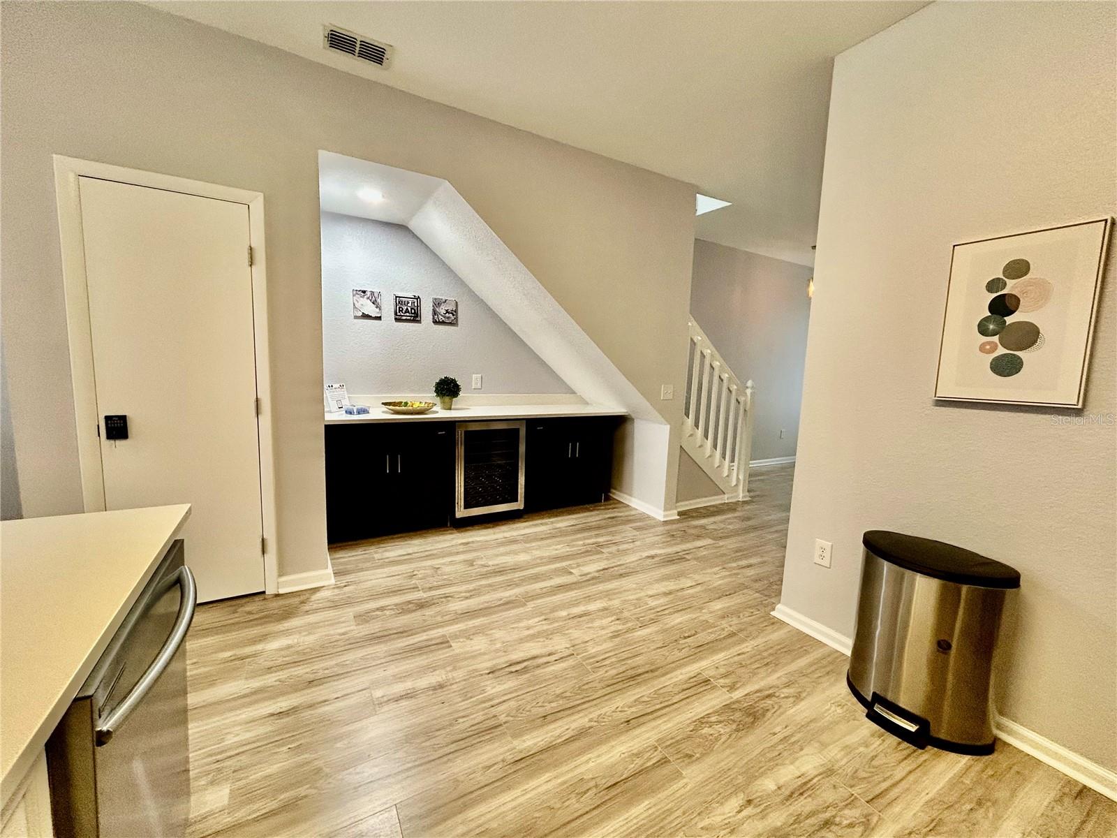 Image 11 of 47 For 7660 Otterspool St