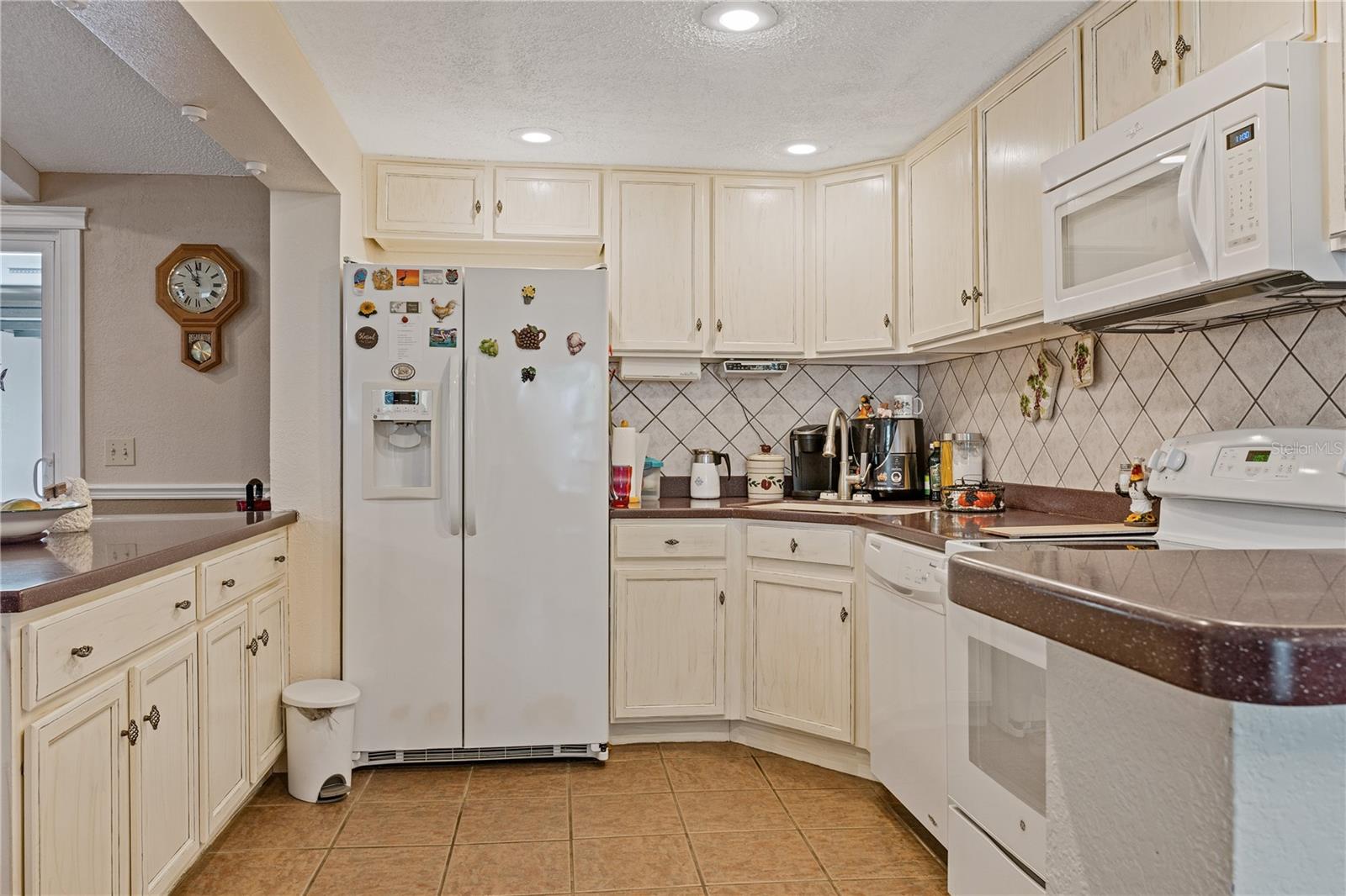 Image 21 of 43 For 401 Woodlawn Terrace